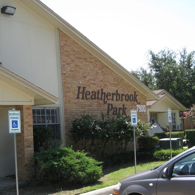 Heatherbrook-Apartments-Port-Arthur-TX-leasing-office