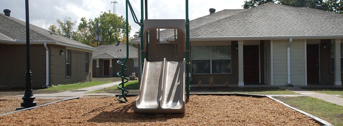 Magnolia-Plaza-Navasota-TX-playground