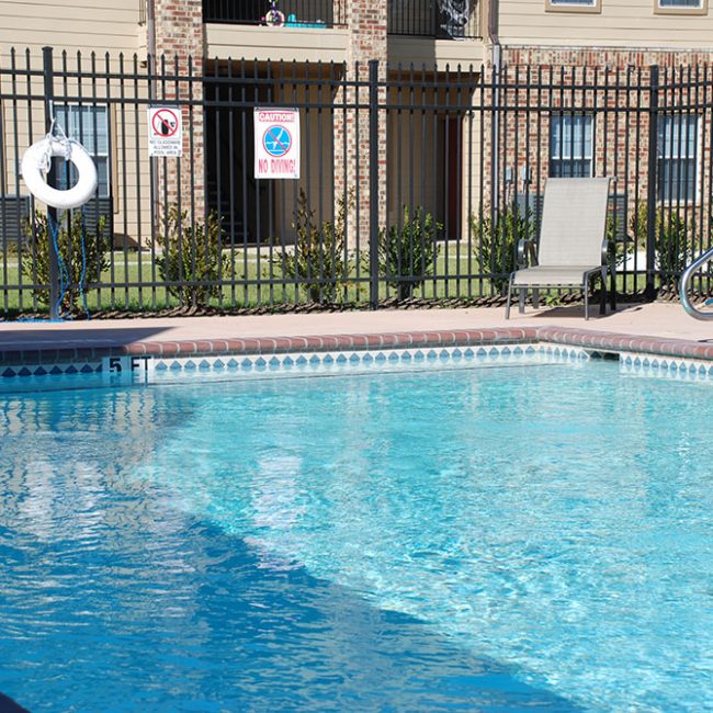 Oakleaf-Estates-Silsbee-TX-pool